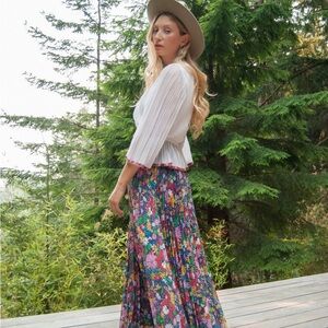 Miss Elliette Vibrant Floral Midi Dress